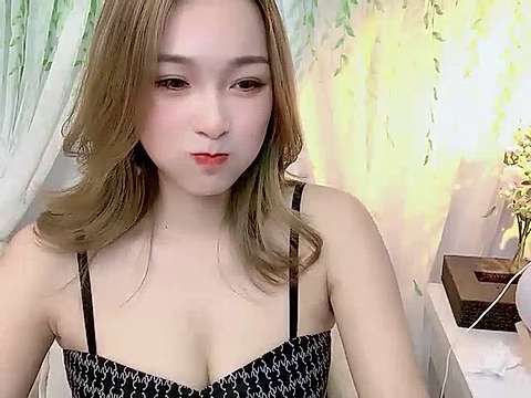 TW-chloe naked stripping on cam for live sex video chat