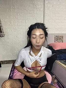 wensheri7 naked stripping on cam for live sex video chat