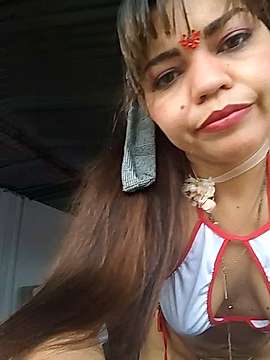 alexia_bigass naked stripping on cam for live sex video chat