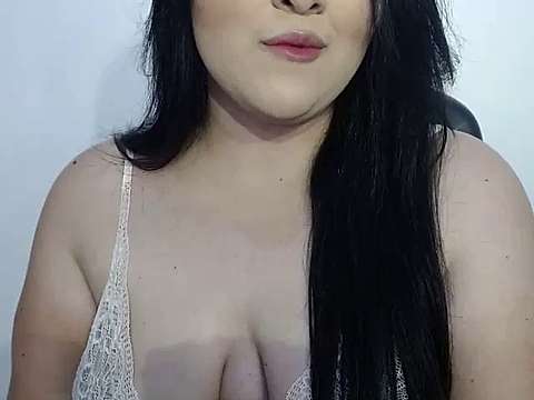 bbwLara naked stripping on cam for live sex video chat