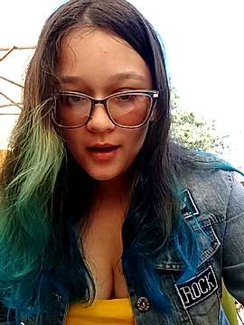 BellaFerrer naked stripping on cam for live sex video chat