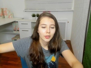 Caroline-prise nude on cam – live sex chat