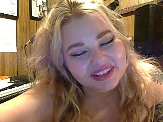 curvycollegeblondie naked stripping on cam for live sex video chat