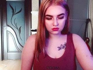 Faviae nude on cam – live sex chat