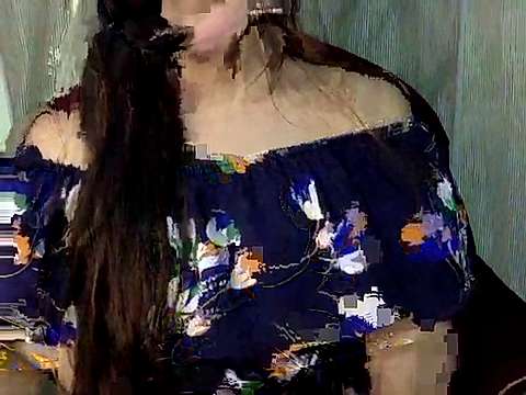 khushboo_01 naked stripping on cam for live sex video chat