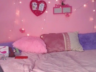 Kyliebalkerrr nude on cam – live sex chat