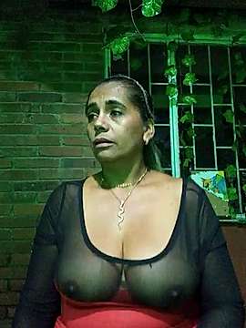 LaurenMom naked stripping on cam for live sex video chat