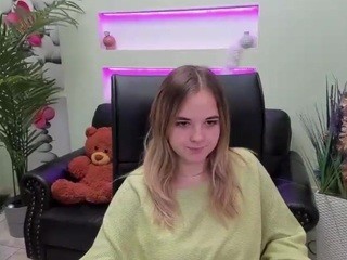 PelagieSweet nude on cam – live sex chat