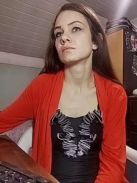 Sarrah96 naked stripping on cam for live sex video chat