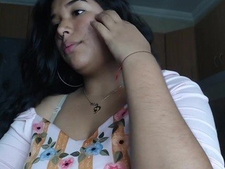 Scarlett-32 nude on cam – live sex chat