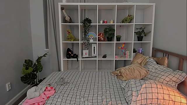 thisisamelia naked stripping on cam for live sex video chat