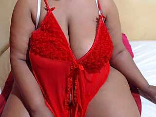 THUNDER_BOOTY naked stripping on cam for live sex video chat