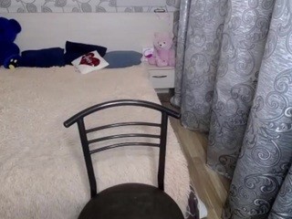 Tiffany-Hola nude on cam – live sex chat