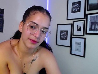 Youpervert-xs nude on cam – live sex chat