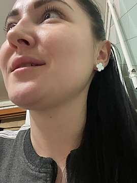 Yuliya_moon naked stripping on cam for live sex video chat