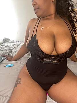 Butterscotchhh naked stripping on cam for live sex video chat