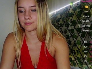 Celestemills nude on cam – live sex chat