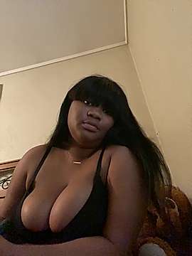 diormonique naked stripping on cam for live sex video chat