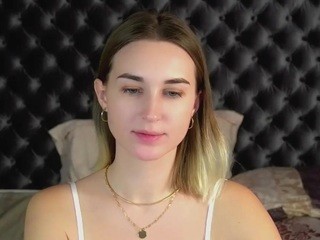 GigiGirll nude on cam – live sex chat