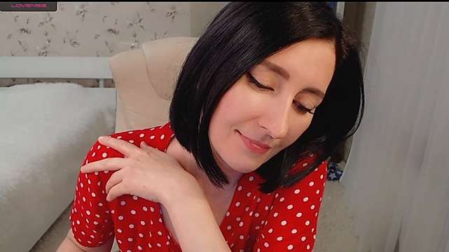 Hot_sexy_milf naked stripping on cam for live sex video chat