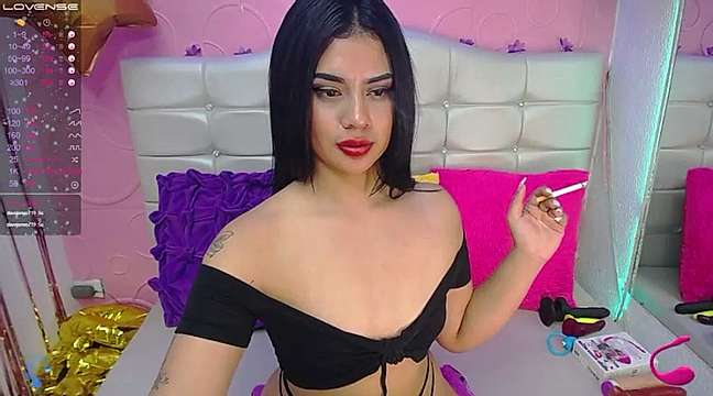 Keyla_18 naked stripping on cam for live sex video chat