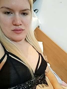 Keylili naked stripping on cam for live sex video chat