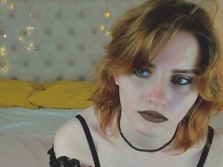 KiraDavis nude on cam – live sex chat
