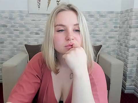 Lexy-Moon naked stripping on cam for live sex video chat