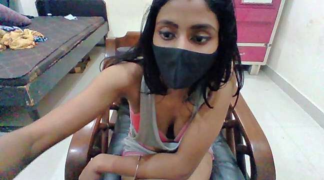 lovely_she naked stripping on cam for live sex video chat