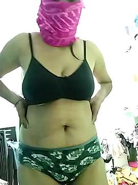 lovelylucky1 naked stripping on cam for live sex video chat