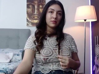 Luo-girl nude on cam – live sex chat
