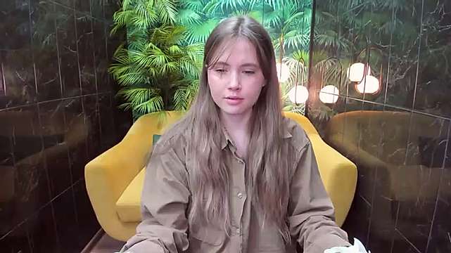 MaryannSoft naked stripping on cam for live sex video chat
