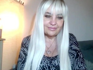 MelanieFlirt nude on cam – live sex chat
