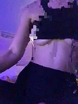 ophelialockheart naked stripping on cam for live sex video chat