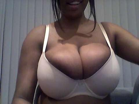sexycarmel_candy naked stripping on cam for live sex video chat