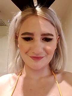 SiaSilver naked stripping on cam for live sex video chat