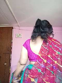 ssweety25 naked stripping on cam for live sex video chat