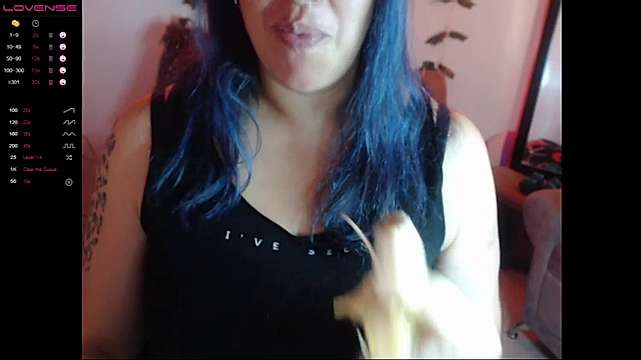 steisyhills naked stripping on cam for live sex video chat