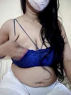 VeernTanya naked stripping on cam for live sex video chat