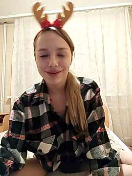 Vi_baby naked stripping on cam for live sex video chat