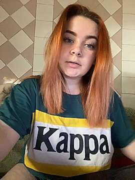 VibeMolly naked stripping on cam for live sex video chat