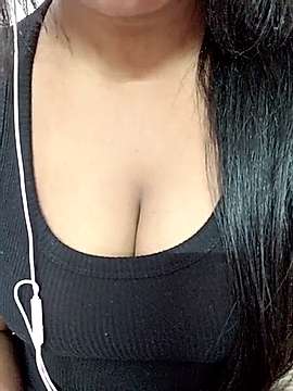 Zinnia_09 naked stripping on cam for live sex video chat