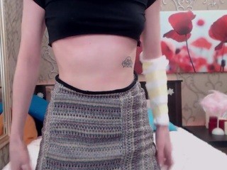 AliceThunders nude on cam – live sex chat