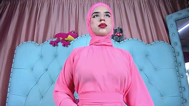 amira_faluu naked stripping on cam for live sex video chat