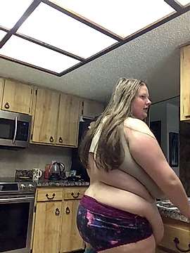 BustyBrandy420 naked stripping on cam for live sex video chat
