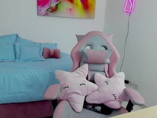Emmiilly-1 nude on cam – live sex chat