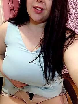 EvaXLovely naked stripping on cam for live sex video chat
