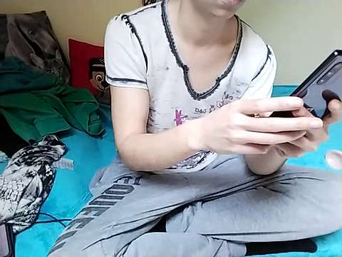 Geile-Luna naked stripping on cam for live sex video chat