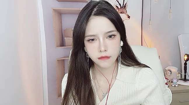 Lin_xiaowan naked stripping on cam for live sex video chat