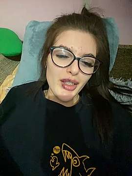 little_belucci naked stripping on cam for live sex video chat